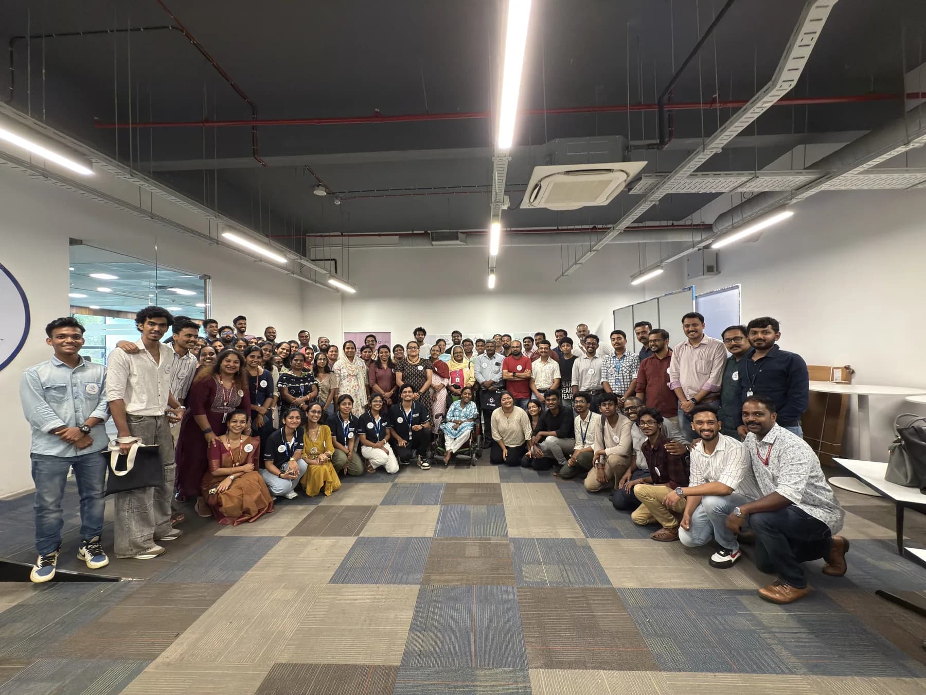 Large workshop group photo with Robin Francis and participants