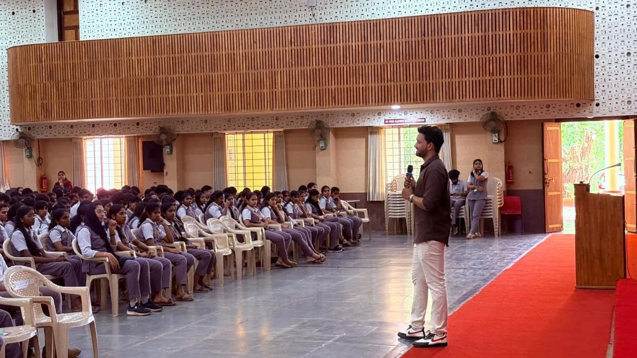 Robin Francis speaking to school students during a technology awareness session
