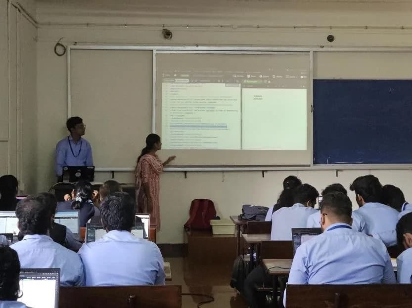 A photo from LaTeX Training for BME Students